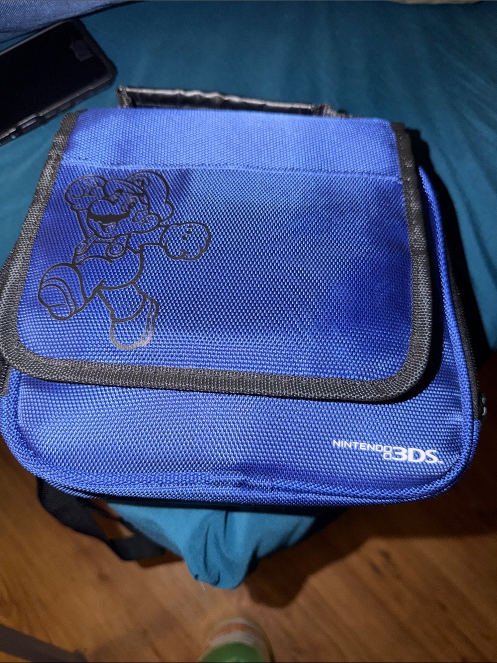 Nintendo 3DS Blue Carrying Case with Mario Outline